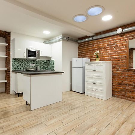 Spacious Apartment In Quiet Courtyard Near Charles Bridge Prague Ngoại thất bức ảnh