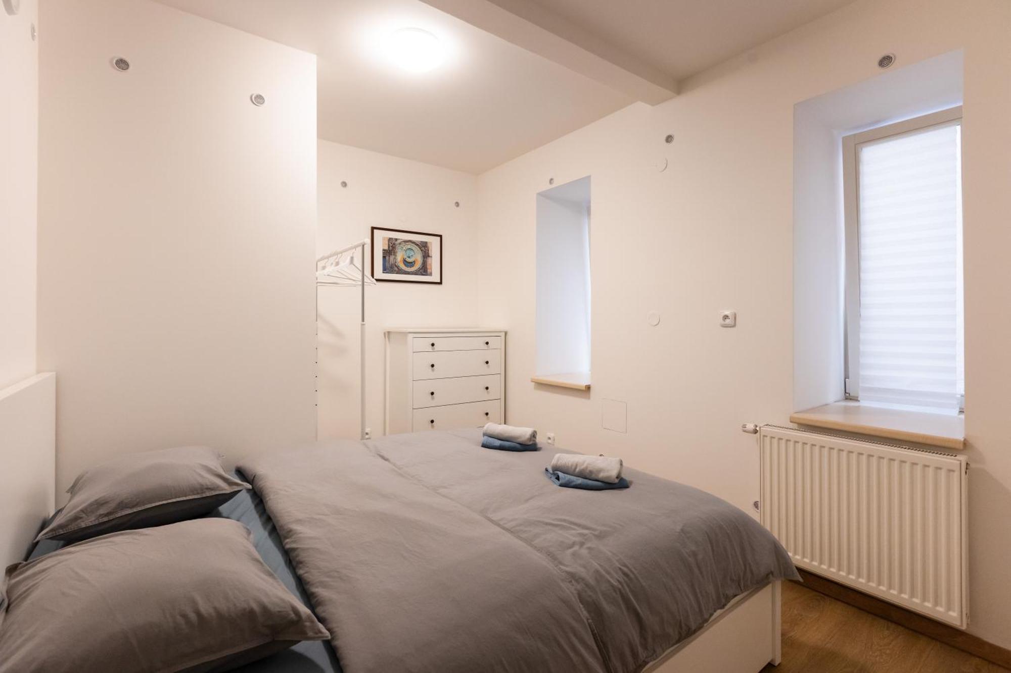 Spacious Apartment In Quiet Courtyard Near Charles Bridge Prague Ngoại thất bức ảnh
