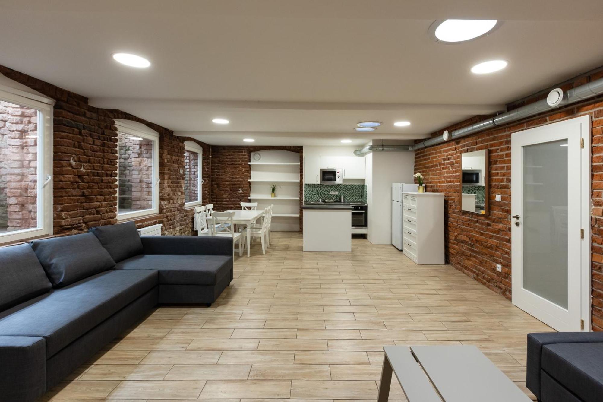 Spacious Apartment In Quiet Courtyard Near Charles Bridge Prague Ngoại thất bức ảnh
